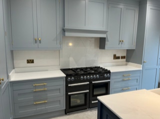 inframe shaker kitchen with brass handle